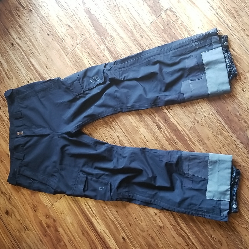 Mountain Hardwear mens large ski snowboard DRY.Q Elite technology pants Repaired